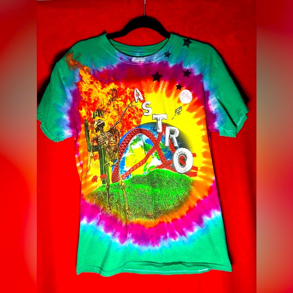 TRAVIS SCOTT ASTROWORLD TIE DYE TEE SIZE M